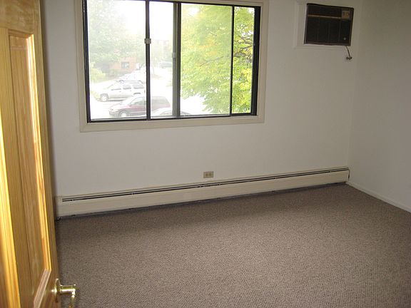5th image of 2300 Bayside Dr Unit 6