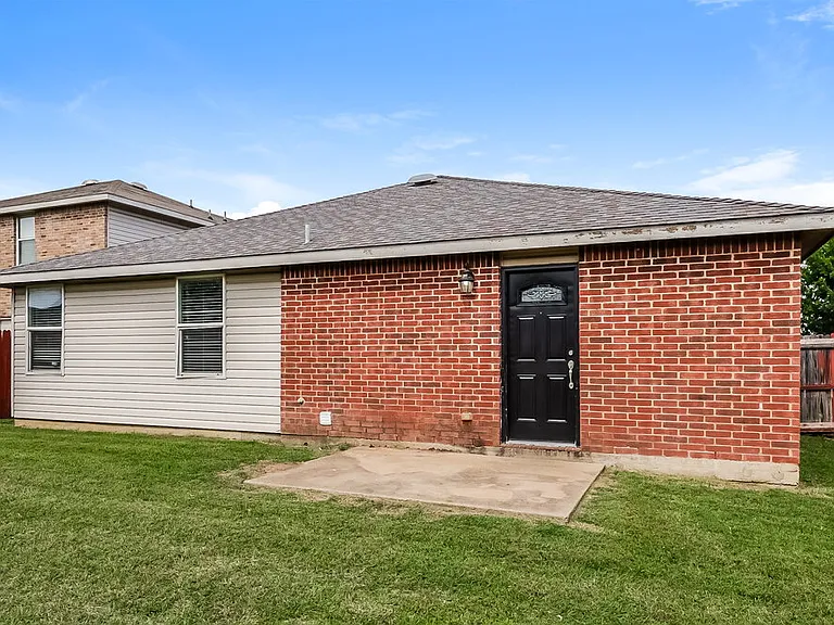 9128 Garden Springs Dr — Photo 16