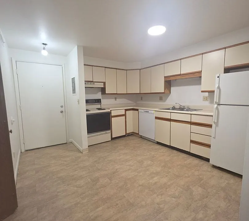 228 W 11th St #X-231