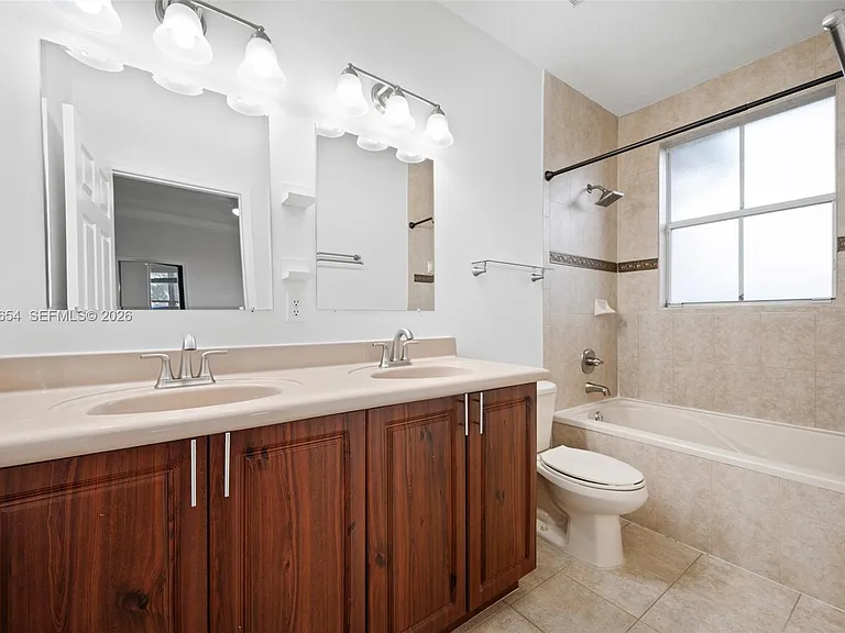 12392 SW 124th Ter — Photo 16