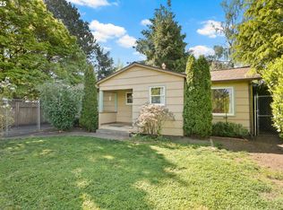 8422 NE Sacramento St, Portland, OR 97220