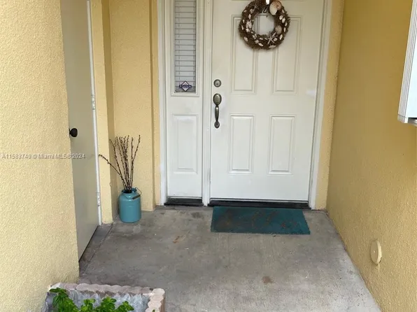 2203 SE 27th Dr #102-A, Homestead, FL 33035