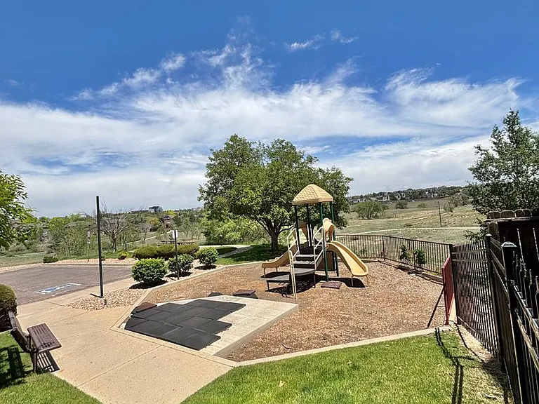 8910 Fox Dr #14 — Photo 30