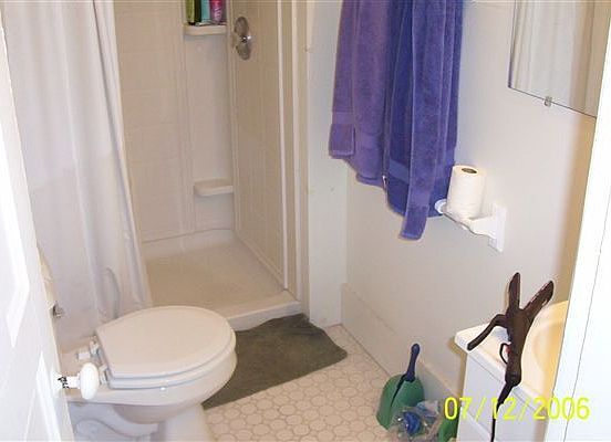 321 #5 - Bathroom