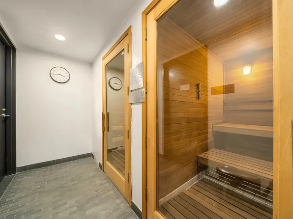 350 West 42nd Street image 17 of 17