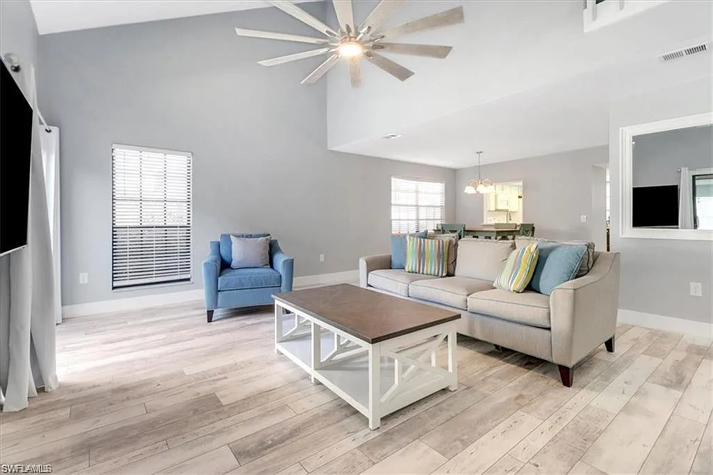 3 bed, 2.5 bath, 1784 sqft, $9,000 — Photo 2
