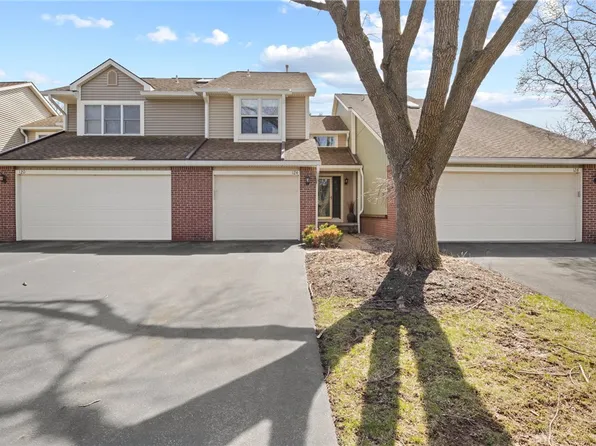 124 Montpelier Cir, Rochester, NY 14618