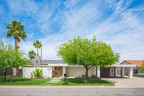 330 E Country Club Dr Photo 1