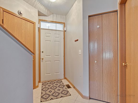 3rd image of 731 Dillon Ct