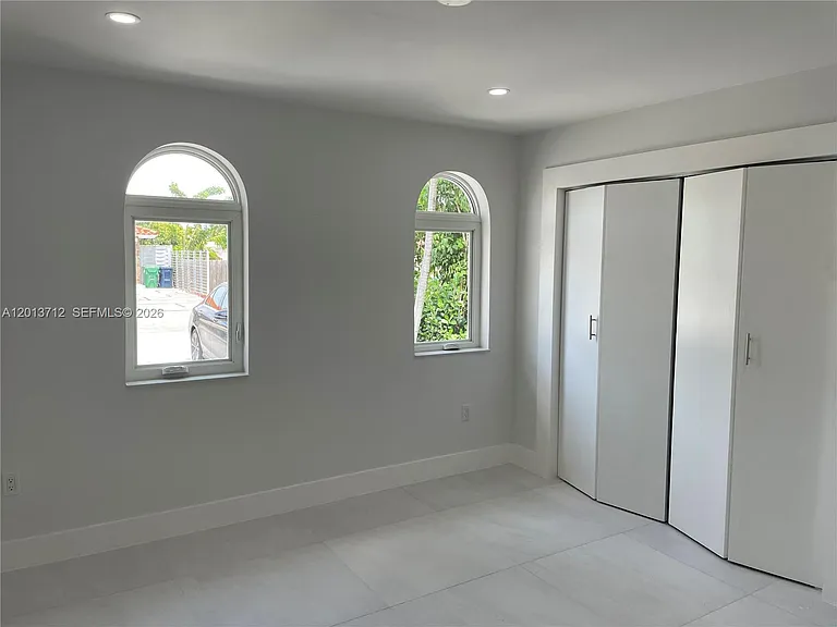 6820 SW 13th Ter — Photo 9
