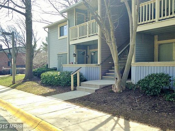 4th image of 18200 Chalet Dr APT 2-77
