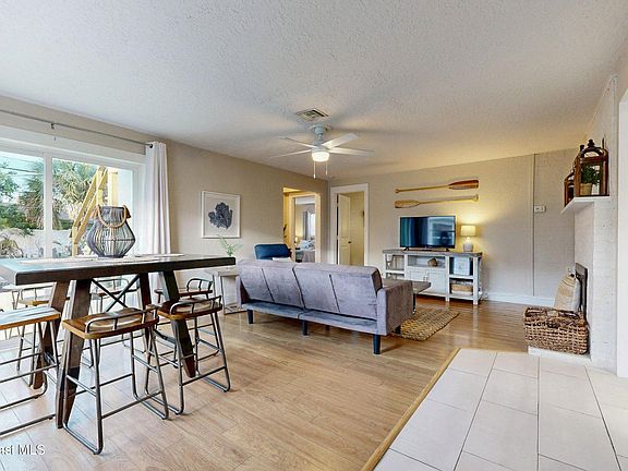 4th image of 285 Monroe Ave #1,2,3,4