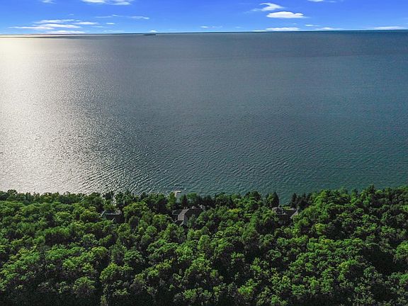 3rd image of 6811 Bay Shore Dr