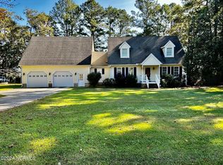 1177 Scenic Dr, Williamston, NC 27892