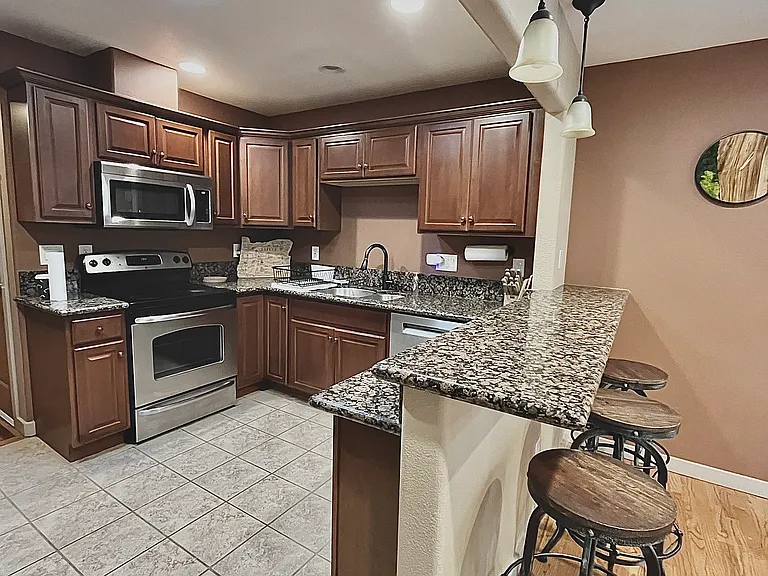6180 SW Capitol Hwy — Photo 8