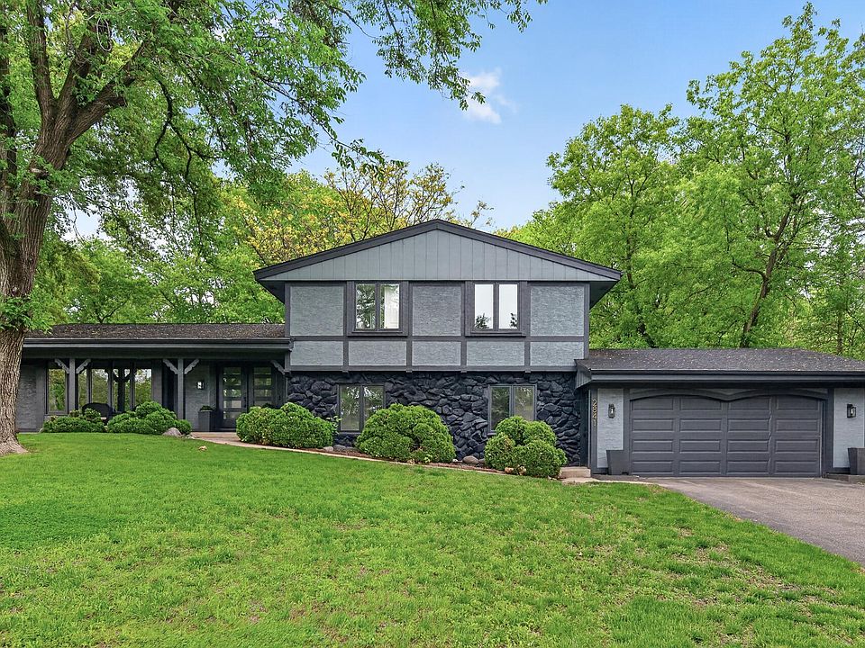 1st image of 2841 Mayfield Rd