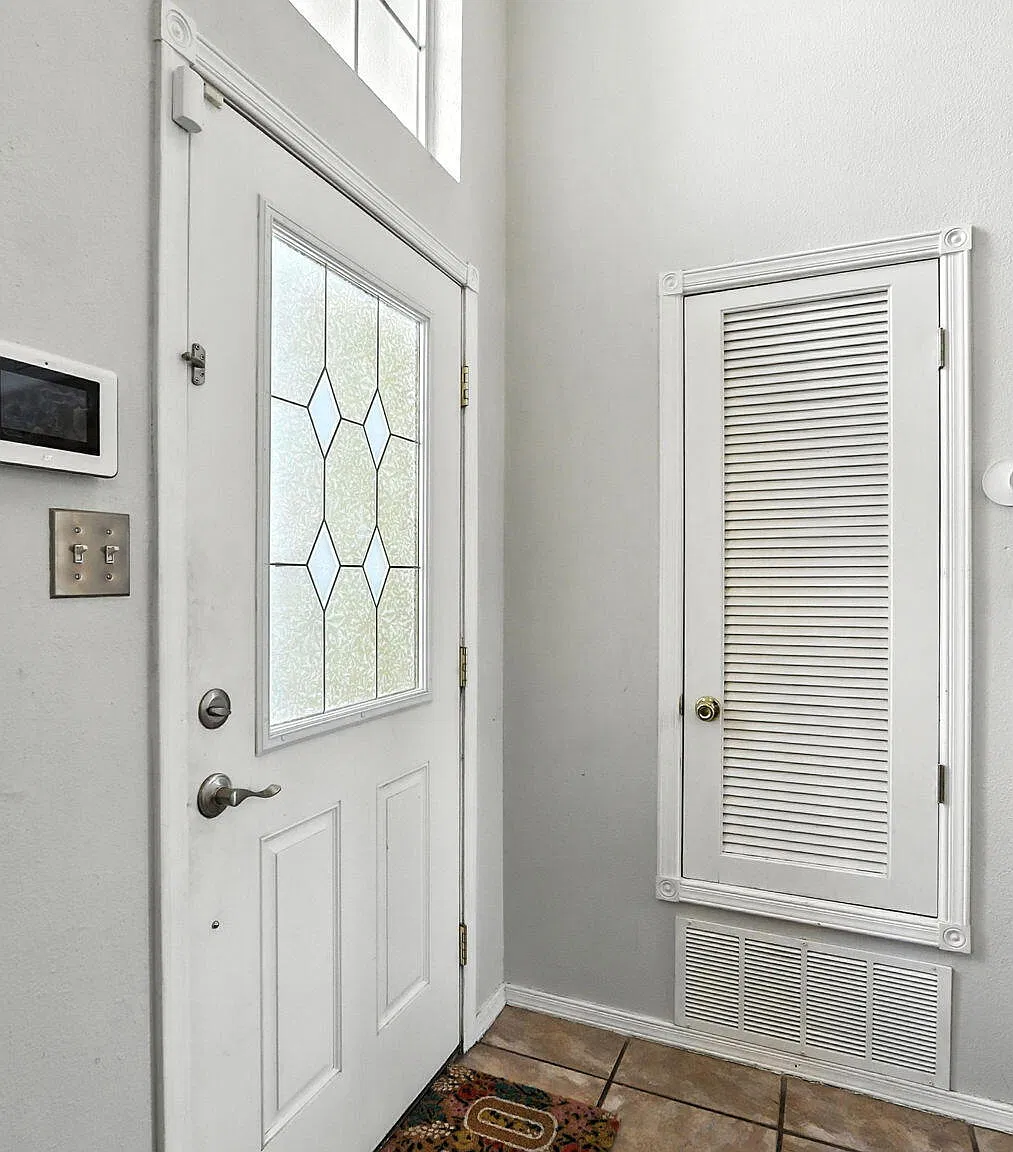 3 bed, 2.5 bath, 1866 sqft, $1,925 — Photo 2