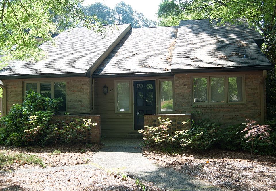 Front Exterior of townhouse