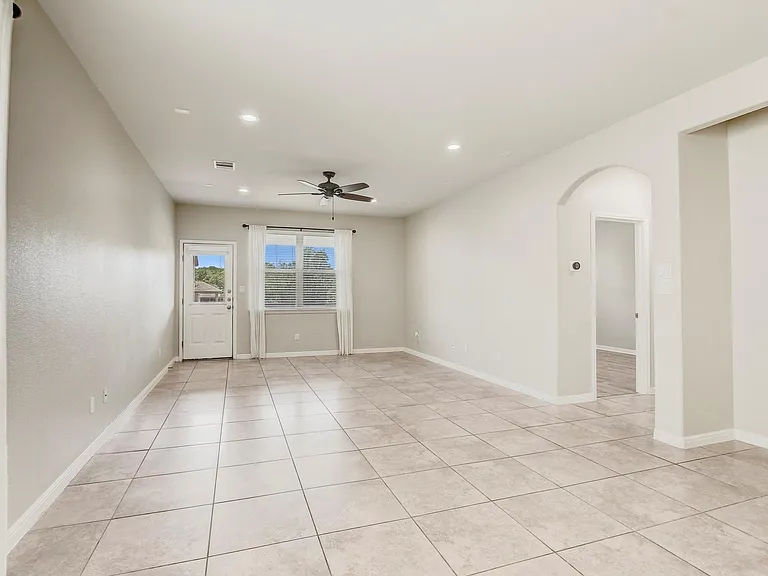 356 Quarry Ln — Photo 6