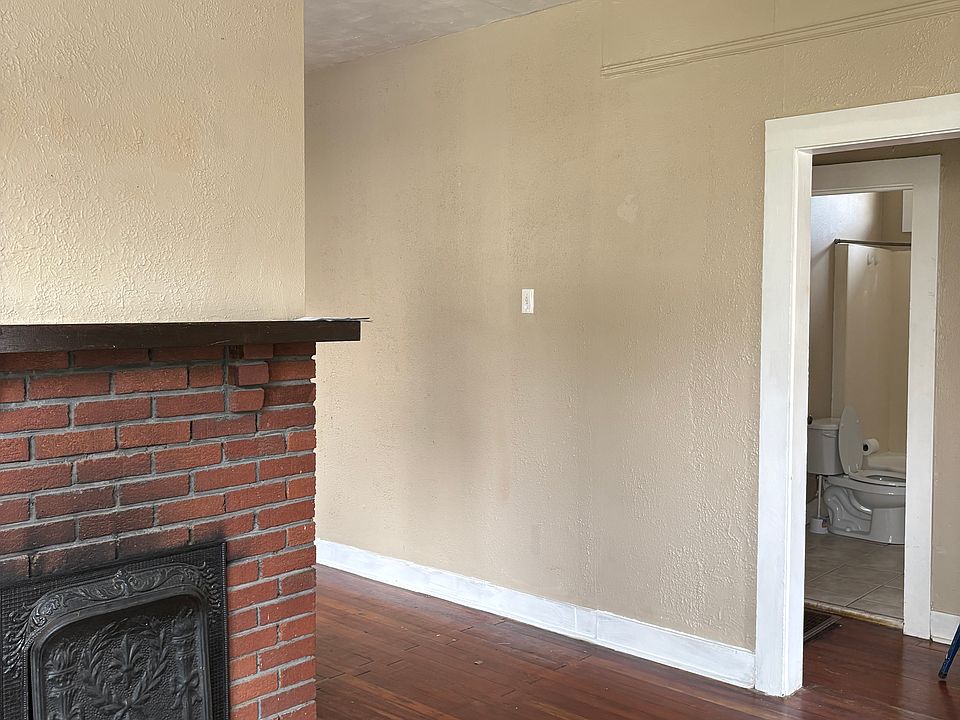1st image of 129 Metairie Ct