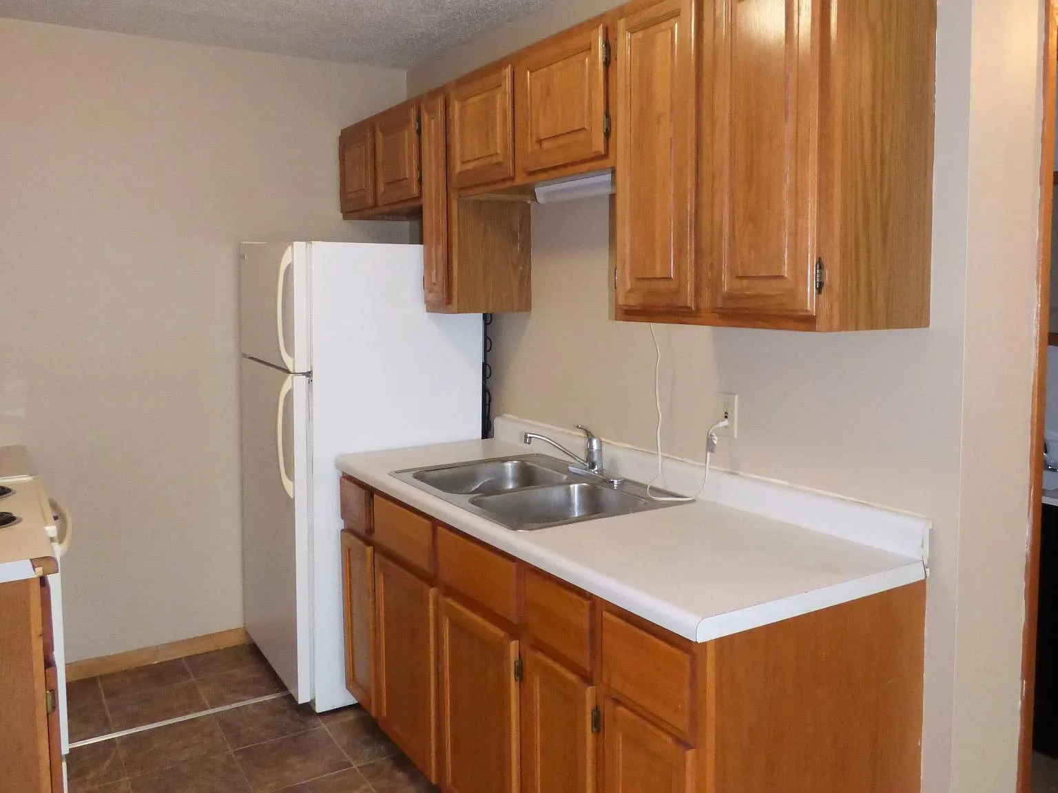 2 bed, $895 — Photo 4