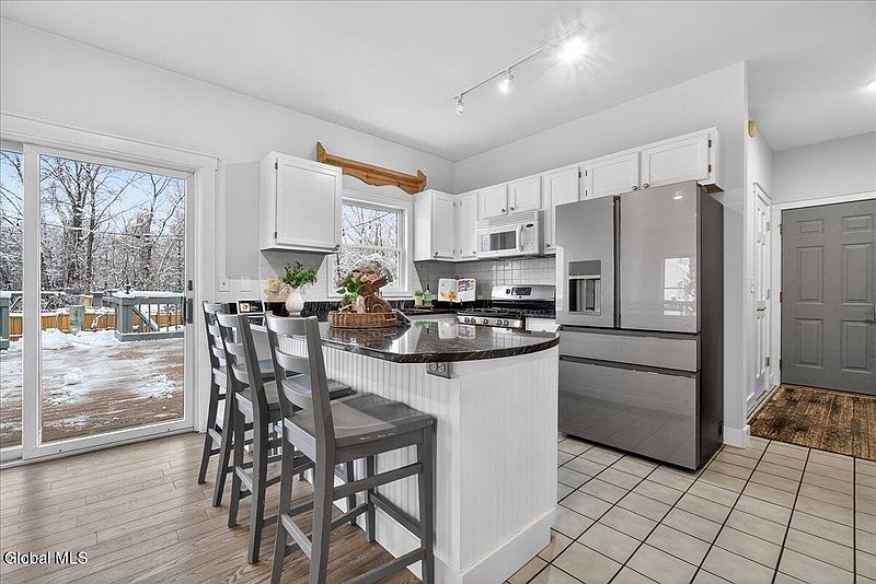 4th image of 13 Aberdeen Way