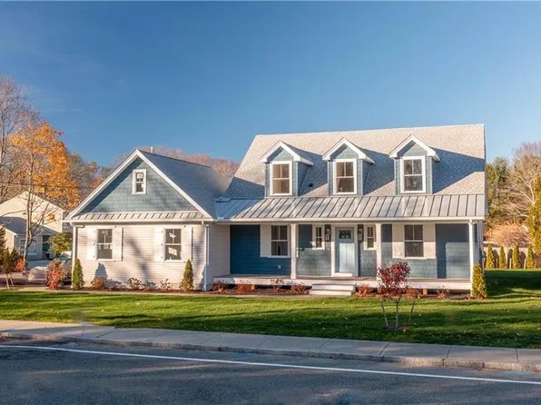 100 Primrose Dr, Warwick, RI 02818