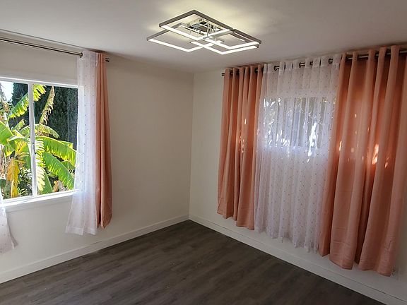5th image of 1411 Palm Ave