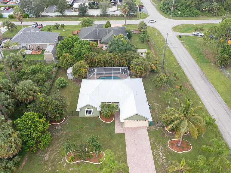2741 SW Pierson Rd — Photo 41