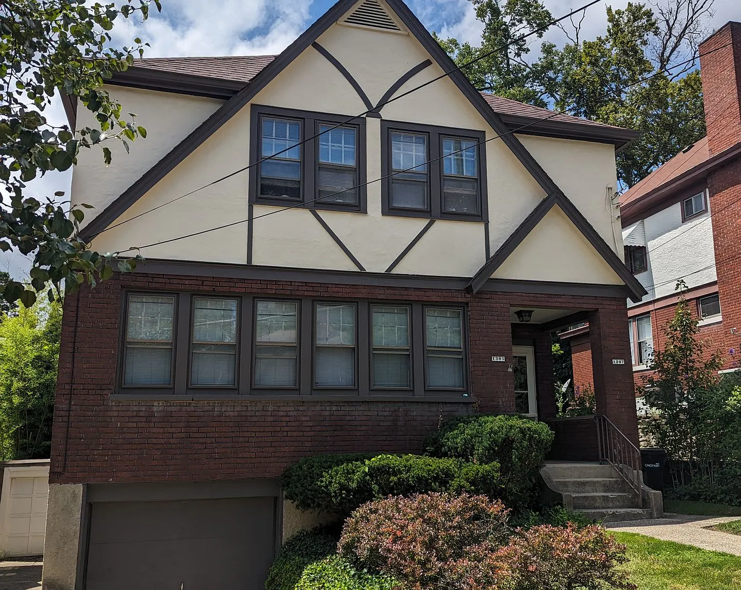 1307 Paxton Ave — Photo 1
