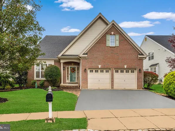 3 Jonquil Pl, Marlton, NJ 08053