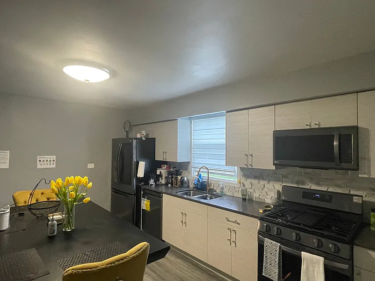 9206 S Phillips Ave #1 — Photo 7