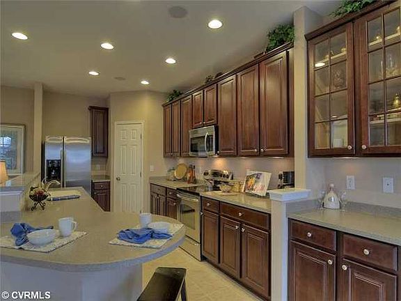 3rd image of 10790 White Dogwood Dr