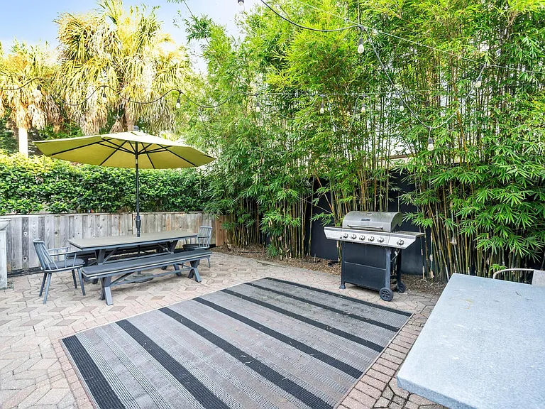 19 Daytona St — Photo 19