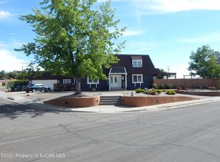 1900 Cliffside Dr, Farmington, NM 87401