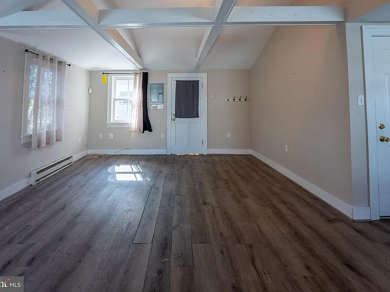 2201 Salisbury Rd — Photo 23