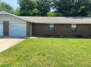 221 Brooke Lynn Dr APT 6, Gentry, AR 72734