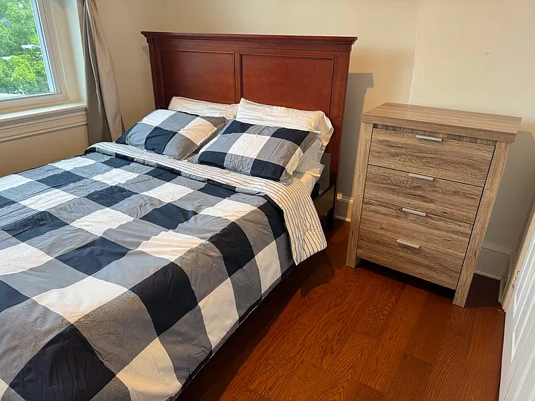 409 Constitution Ave NE #4 — Photo 8