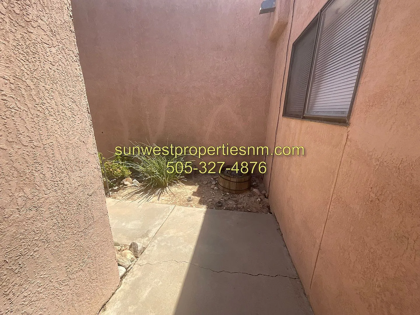 2 Bed, 2 Bath Townhouse — Photo 4