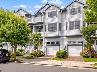 30 S Coolidge Ave, Margate City, NJ 08402
