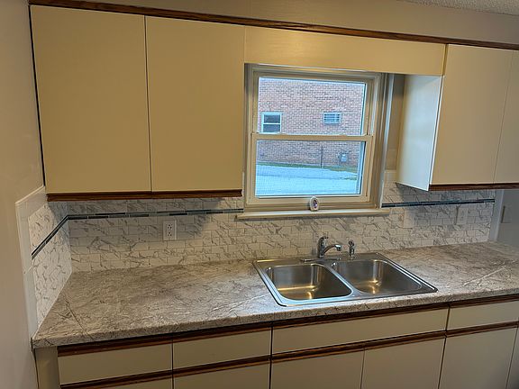 2nd image of 2718 Alder Creek Dr S APT 1