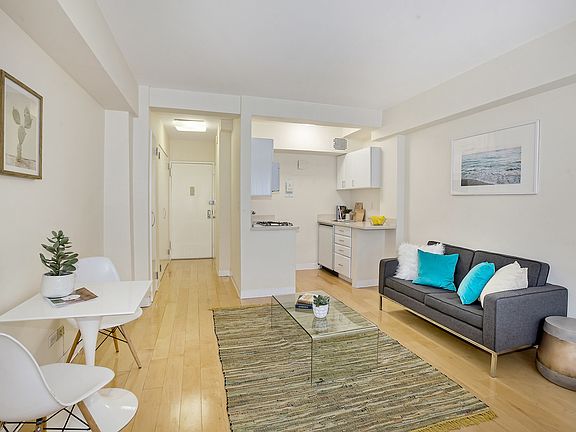 3rd image of 310 E 49th St APT 10E