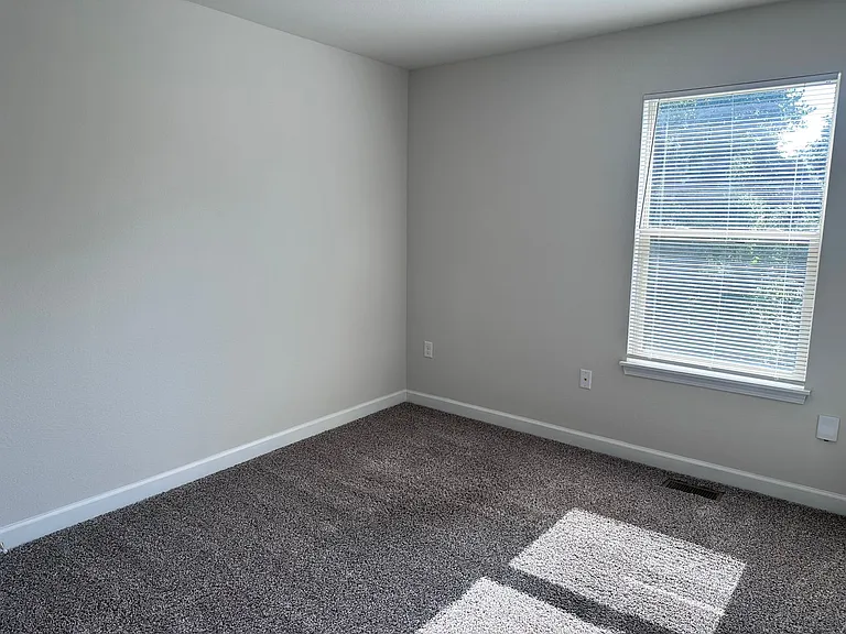 1406 NE Mary Ct — Photo 17