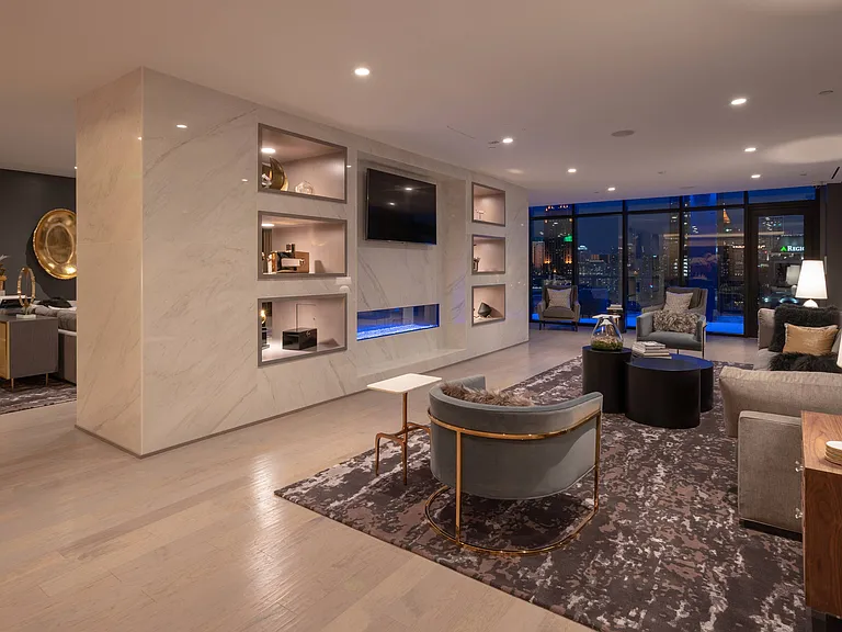 Designed to suit your lifestyle and interests, with-best-in-class amenities, services and residences. Previous Next