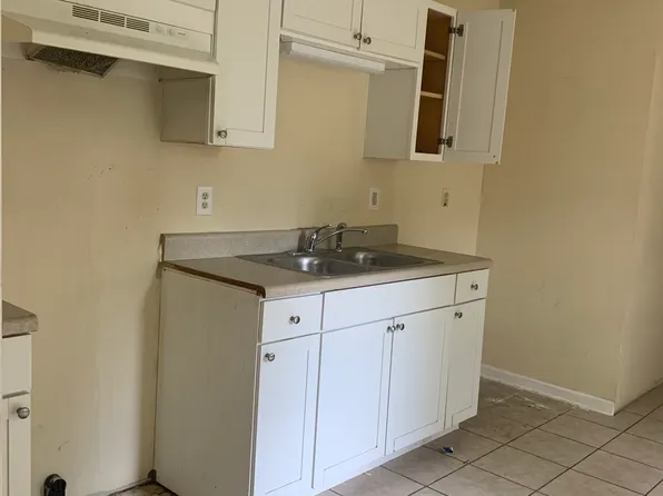 918 Smith St, Shelbyville, TN 37160