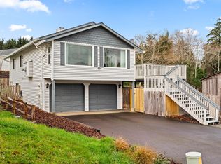3825 NE West Devils Lake Rd, Lincoln City, OR 97367