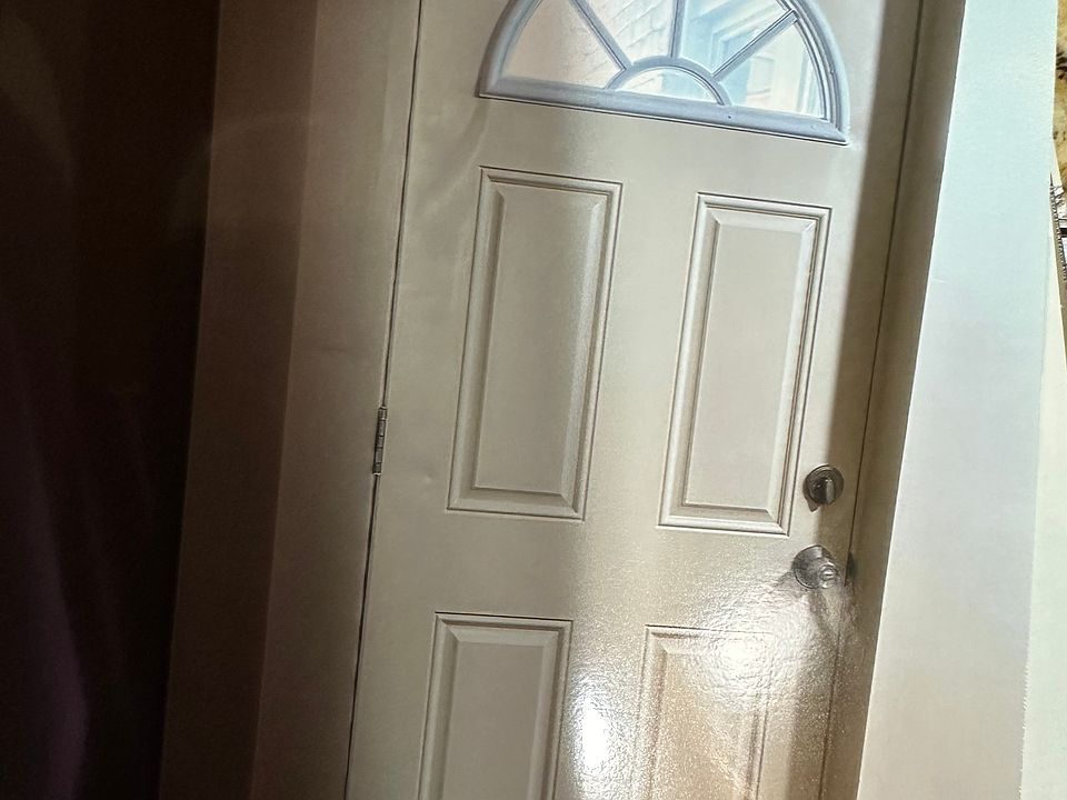 1st image of 1373 Dwight St #3