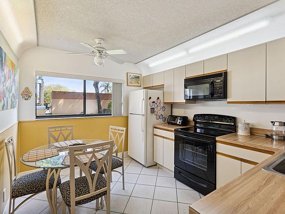 4th image of 15301 Pembridge Ave APT 43