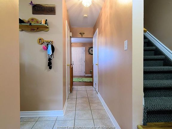 4th image of 5468 Lassaline Ave