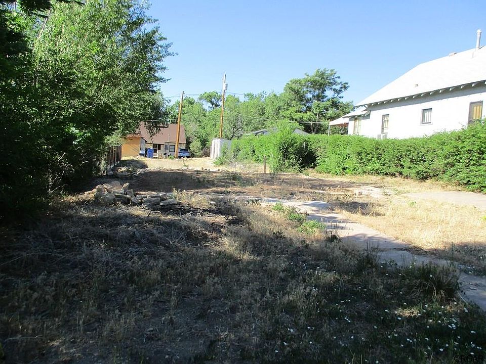 2nd image of 516 Pine Ave